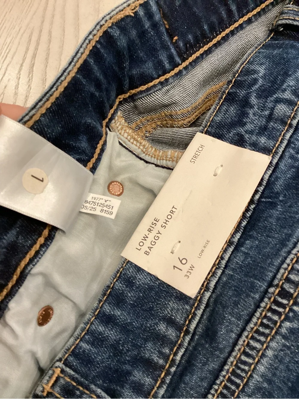 American Eagle 16 NWT Baggy Denim Shorts Women’s Low Rise 2025
